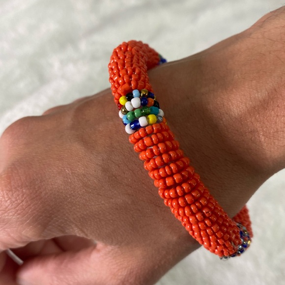 Jewelry - Orange beaded bracelet
